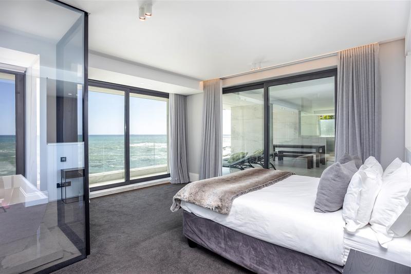 5 Bedroom Property for Sale in Bantry Bay Western Cape